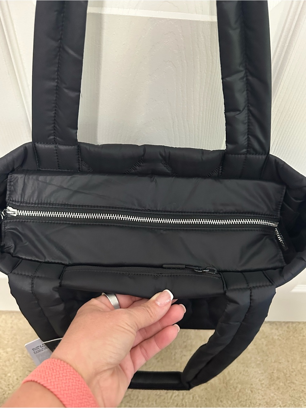 Lululemon Quilty Pleasures Tote Bag Medium 12L - Black NWT RARE! - Picture 3 of 12